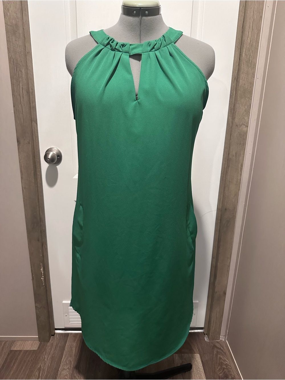 New York & Company Green Halter Keyhole Shift Dress